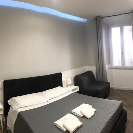 Rent Rooms Colosseum-2