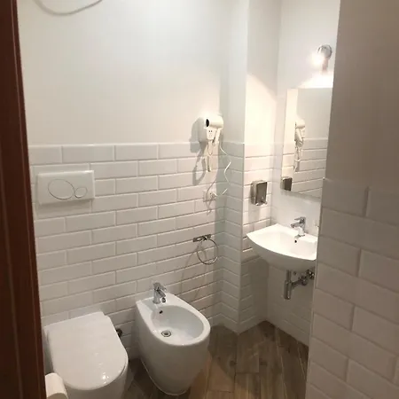 Rent Rooms Colosseum-3