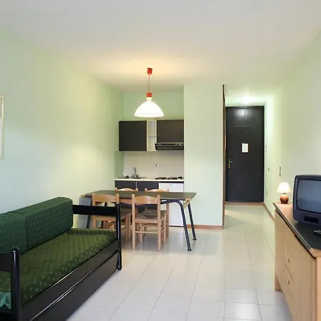 Apartment 4 Beds With Private Outdoor Area In Residence With Swimming-Pool In Marina Di Bibbona, Only 300 Meters From The Beach-3