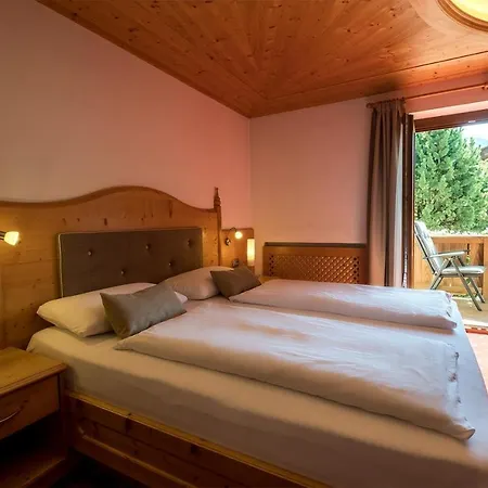 Garni Alba Bed & Breakfast-3