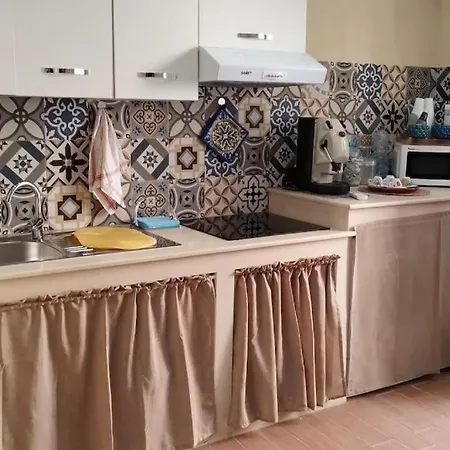 Palermo City Center House-2