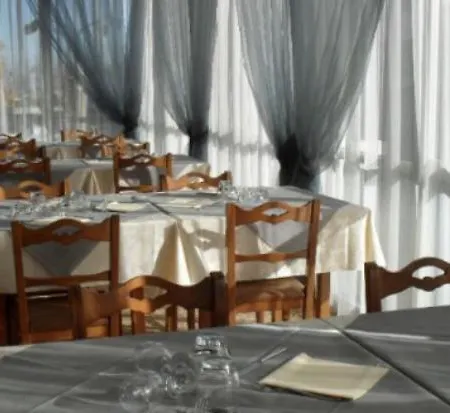 Esperia Family Hotel-3