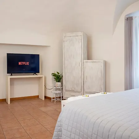 Casa Vèra Camelia Apartment-3