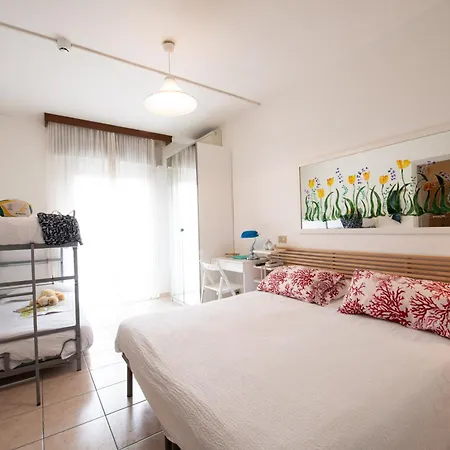Le Petit Hotel-2