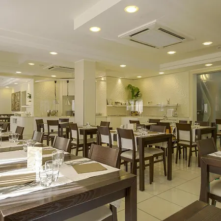 Hotel Ombretta Mare-3