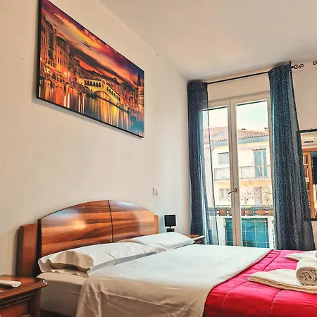 Goldmine Guest House 2-3
