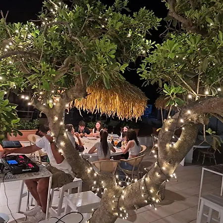 Albergo Diomedee Rooms On The Beach-2