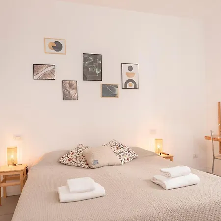 Guesthouse Tree Rooms Modern-2