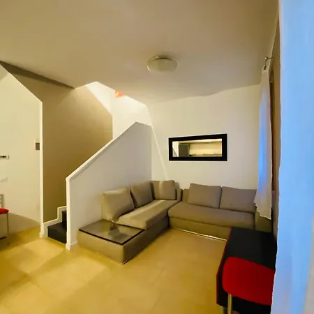 Central Luxury Garden Guest House-3