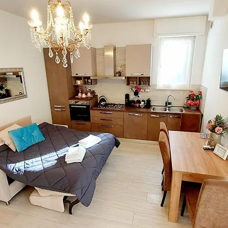 Piccolo Mondo Verona 'Deluxe Suite & Rooms'-3