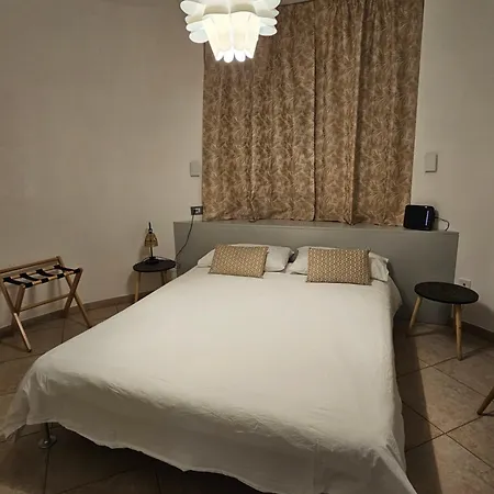 215 Addaura Luxury Room-2