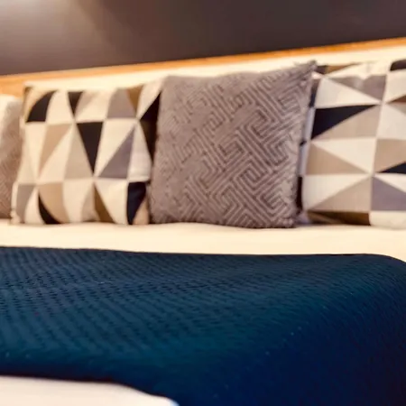 B&B The Sea - Family Rooms - Free Parking-3