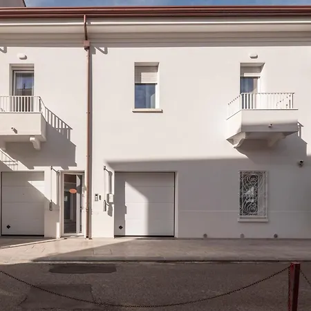 Zuara9Room Rimini-2