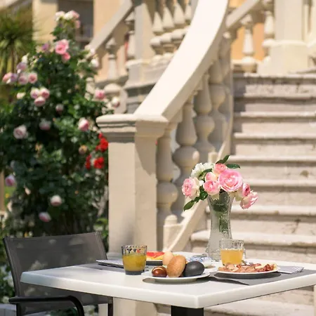 Villa Italia Luxury Suites And Apartments-2