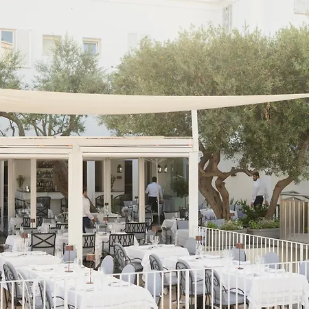 Hotel Canasta-3