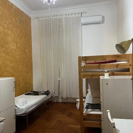 Varese Guest House-2