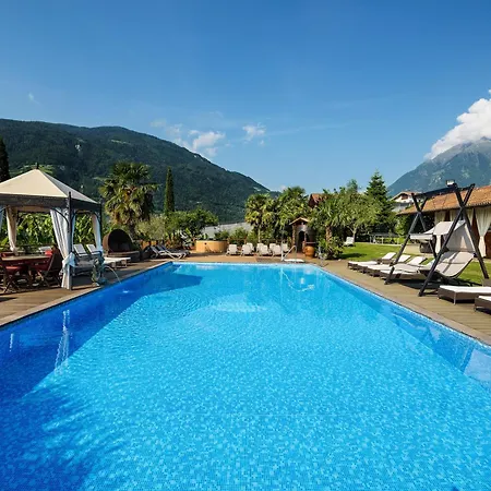 Ruster Resort-3
