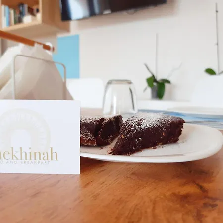 Shekhinah Bed And Breakfast Home Restaurant-3