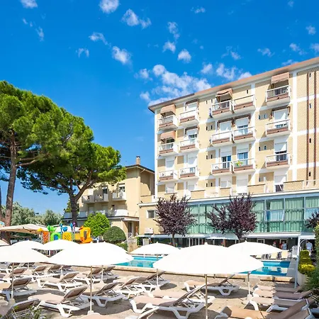 Lotus Hotel All Inclusive & Spiaggia-3