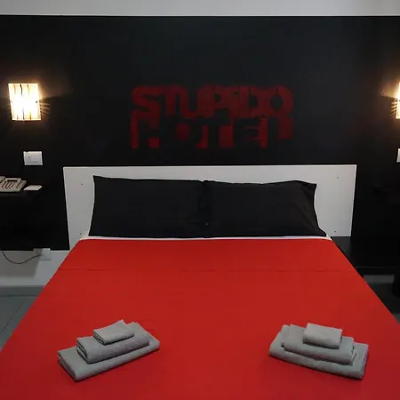 Stupido Hotel Rimini-2