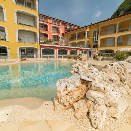 Yachting Residence - Private Dock, Lake Access & Spa-3