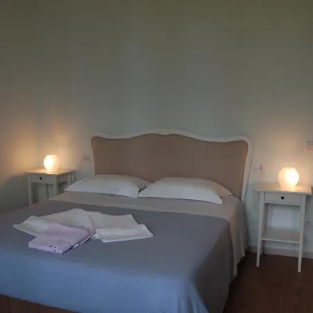 B&B Cherry En Rose-2