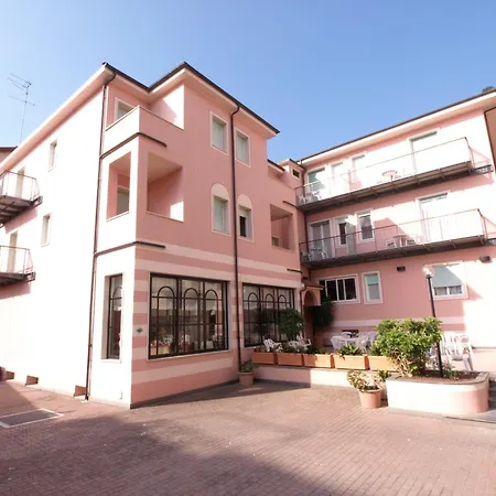 Hotel Mambo-3