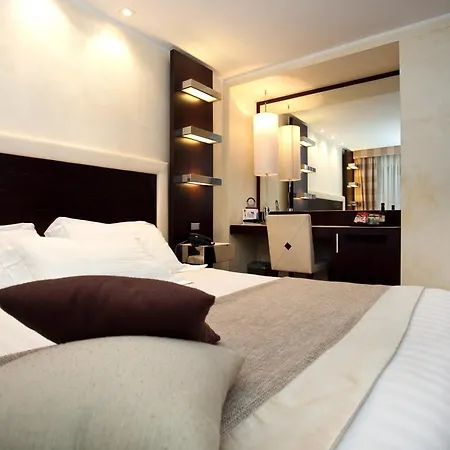 Les Fleurs Luxury House-3