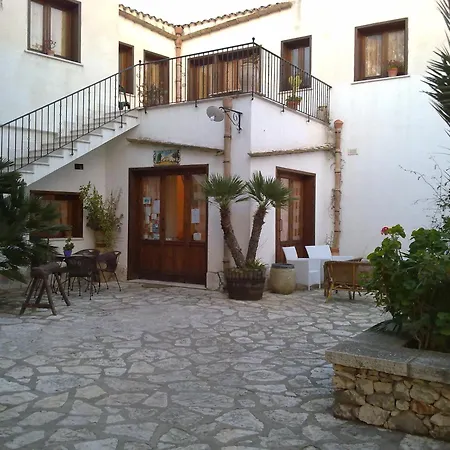 Hotel Il Cortile-2