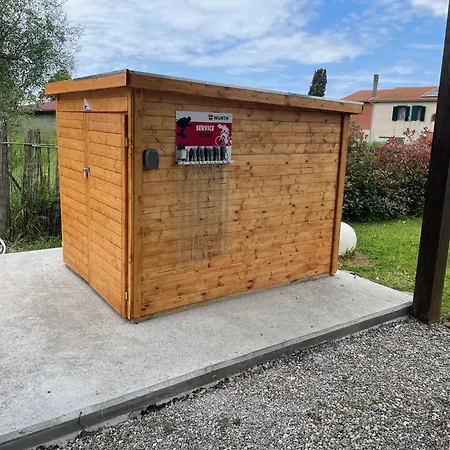 Botrona B&B-2