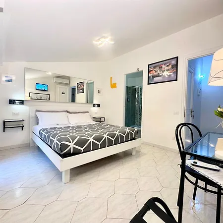 Il Borghetto Guest House-3