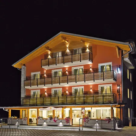 Hotel Gran Vacanze Rooms & Apartments-3