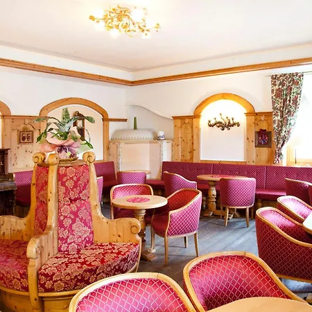 Hotel Jolanda-3