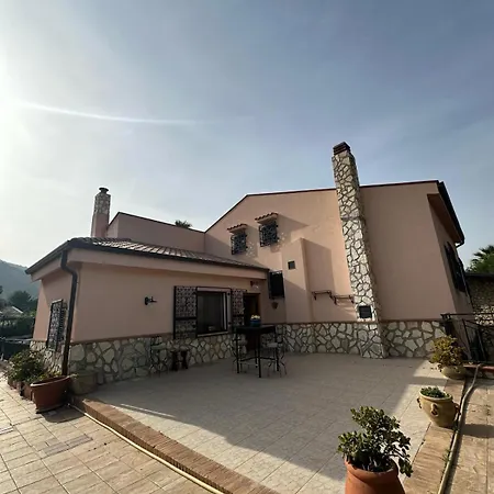 Villa Inserra Deluxe-3