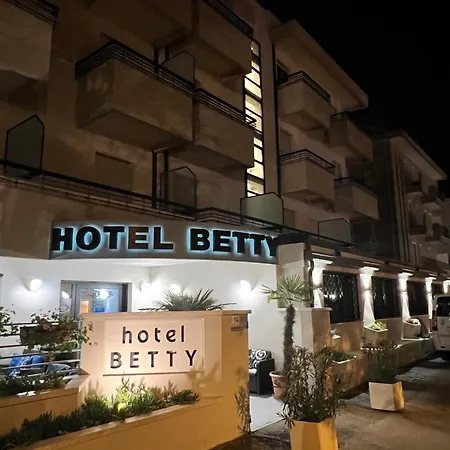 Hotel Betty Personal Style And Beach Village-3
