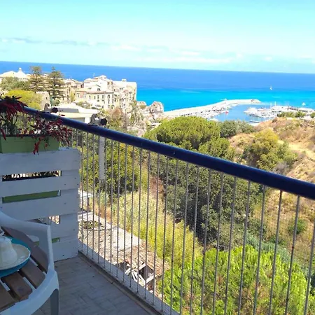 Vacanze Bellavista Tropea Apartment Or Suites-3