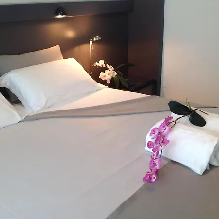 Gfh - Hotel Ruhig-2