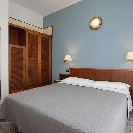 Hotel Avana Fronte Mare-3