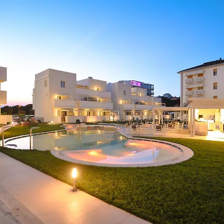 Marina Suites & Apartments 4 Stelle S-3