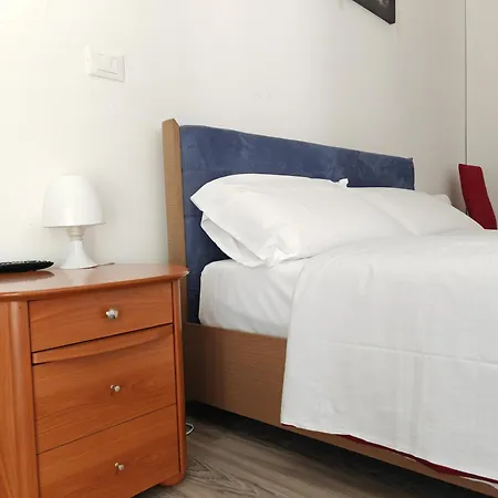 Goldmine Guest House 1-3