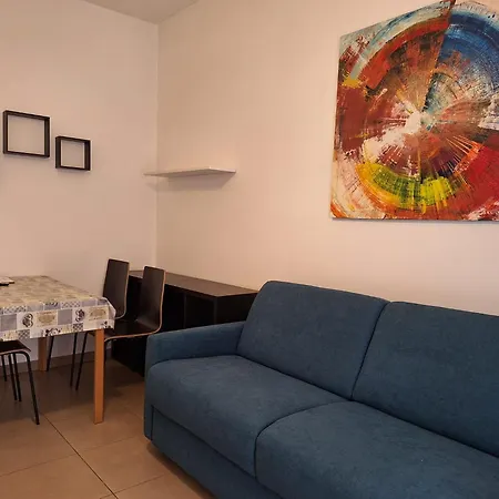 Melibi - Re Lear Apartments-3
