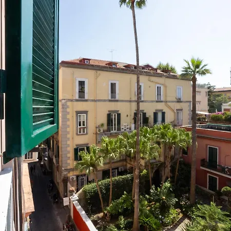 Don Vittorio A Chiaia-2