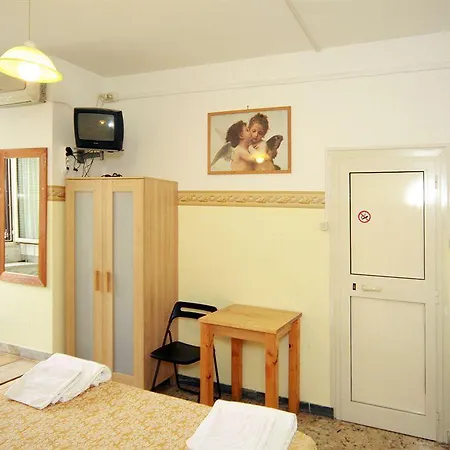 Hotel Lucia-2
