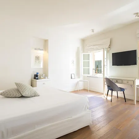 Hall Suites-3