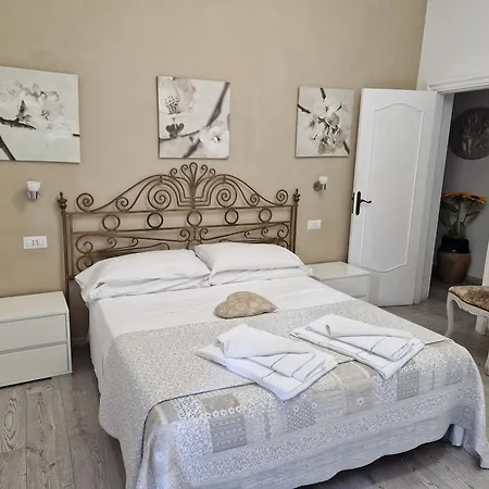 Affittacamere Cecco Rooms-3