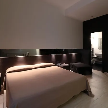 Mua Boutique Bologna-2