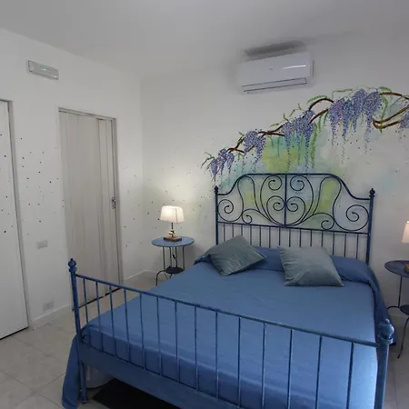 Jungle Rooms-2