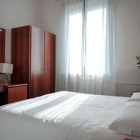 Hotel Universo-3