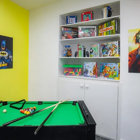 Napoli Games Apartments By Dimorra-3