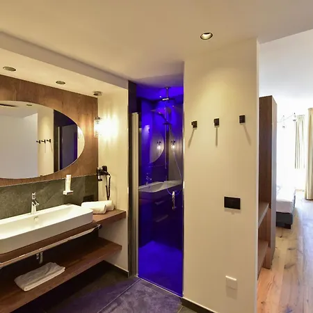 Hotel Goldene Traube-2